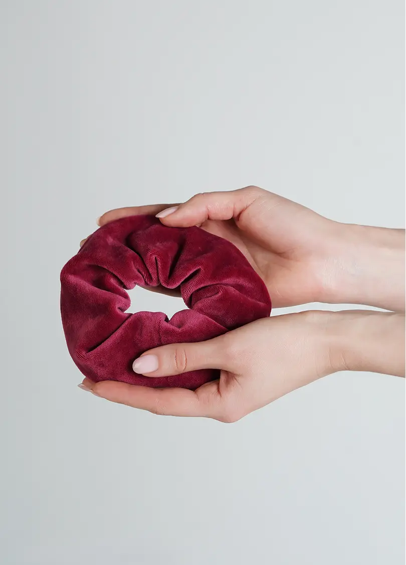Велюрова резинка для волосся скранч SOFT WINTER elastic burgundi (бордовий)