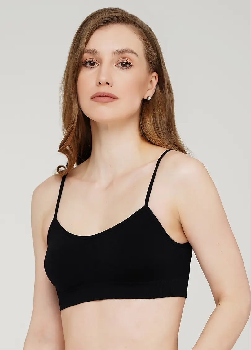Бесшовный топ на тонких бретелях CAMI TOP (черный)