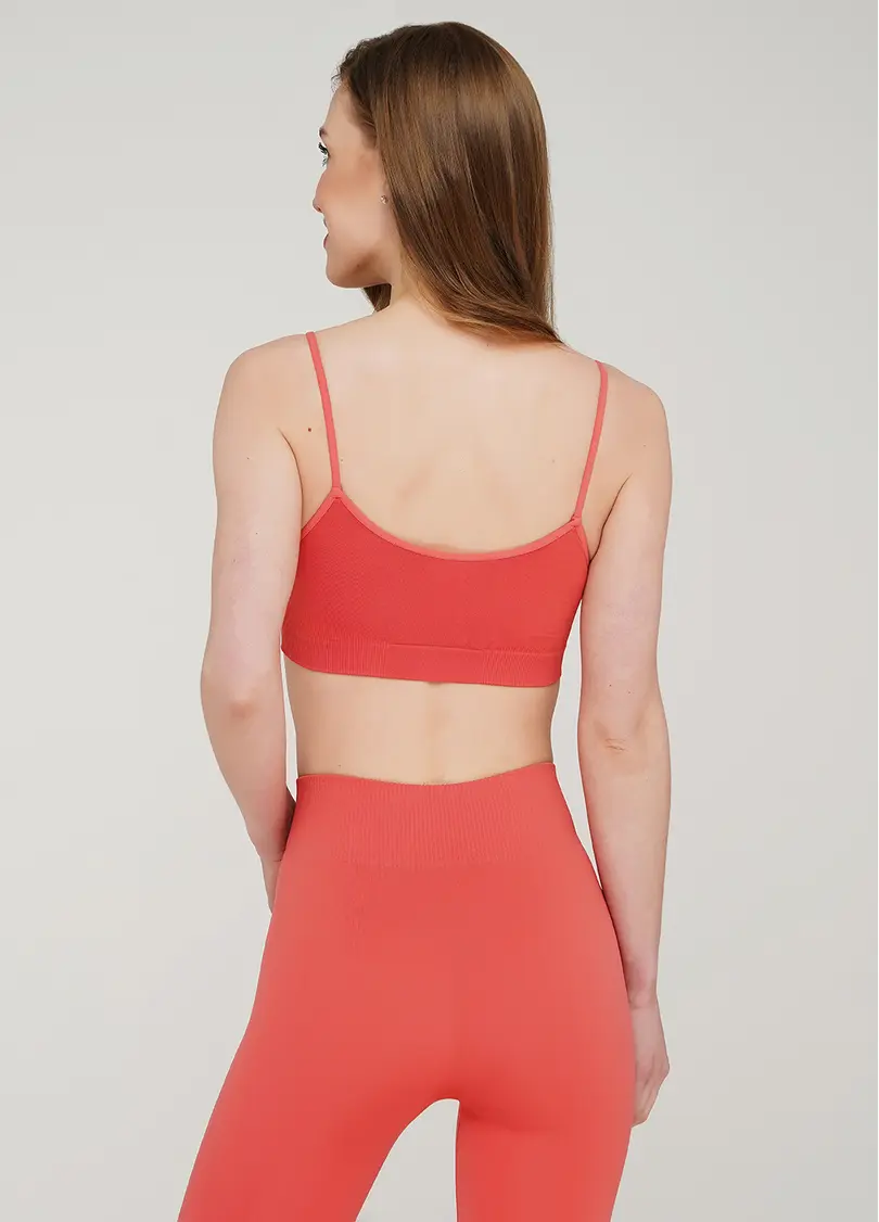 Безшовний топ на бретелях CAMI TOP (кораловий)