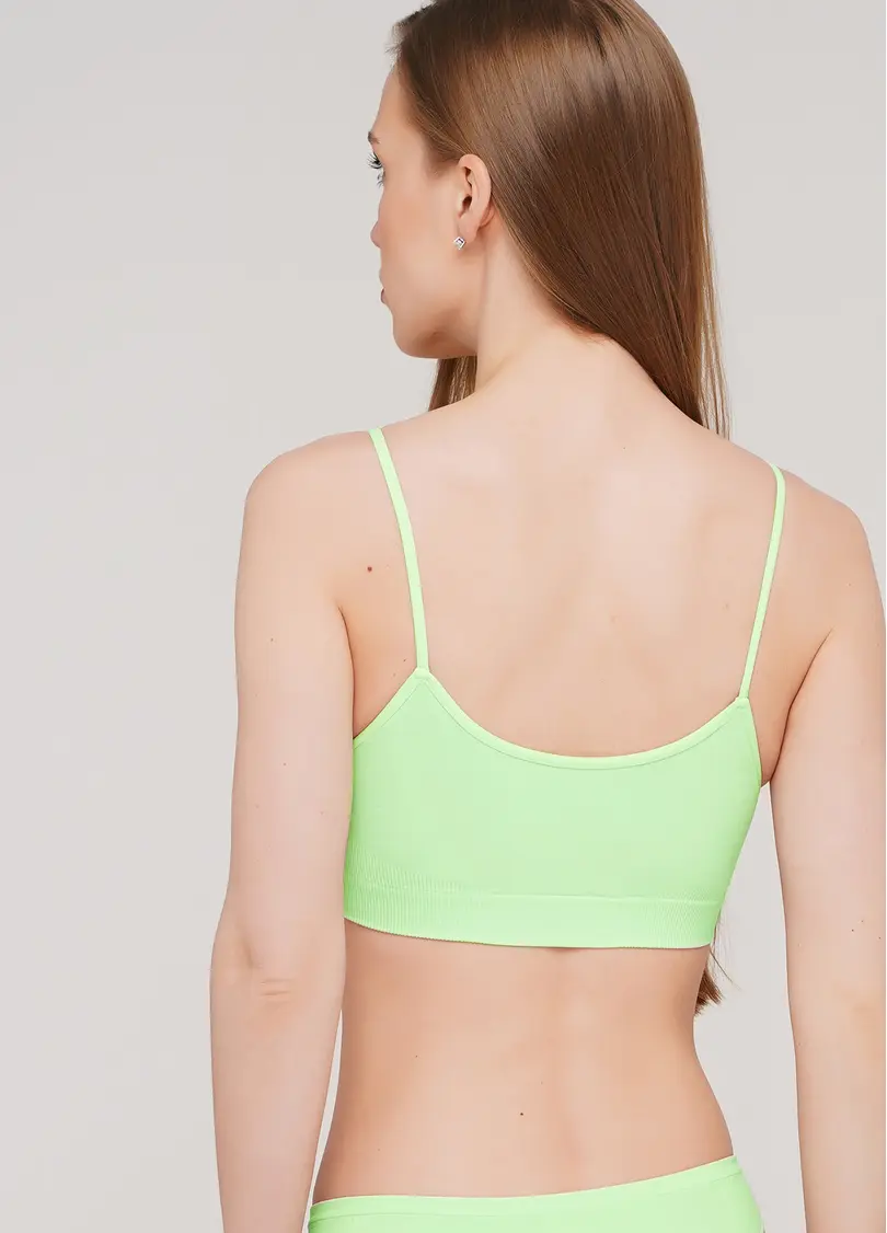 Безшовний топ на бретелях CAMI TOP (фісташковий)