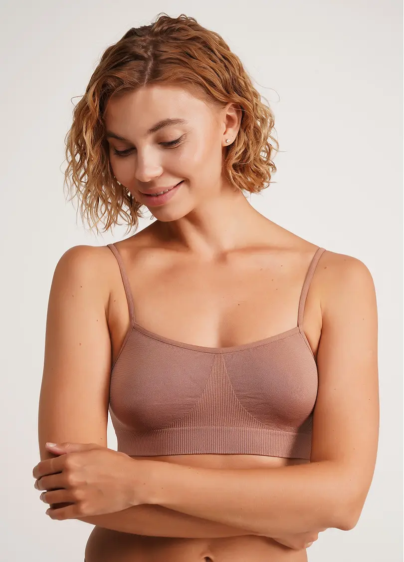 Бесшовный топ на тонких бретелях CAMI TOP mokko (коричневый)