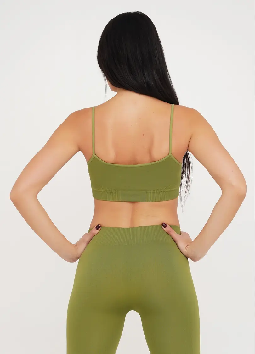 Безшовний топ на бретелях CAMI TOP olive branch (зелений)