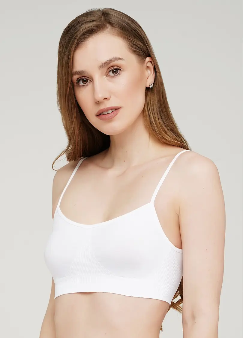 Бесшовный топ на тонких бретелях CAMI TOP (белый)