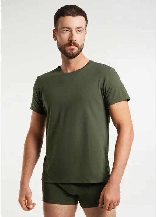 Класична чоловіча футболка Adam 49/409/010 light khaki (зелений) Класична чоловіча футболка Adam 49/409/010 light khaki (зелений)
