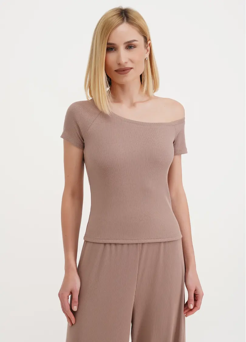 Футболка з асиметричним вирізом в рубчик RIB 4811/010 light beige (бежевий)