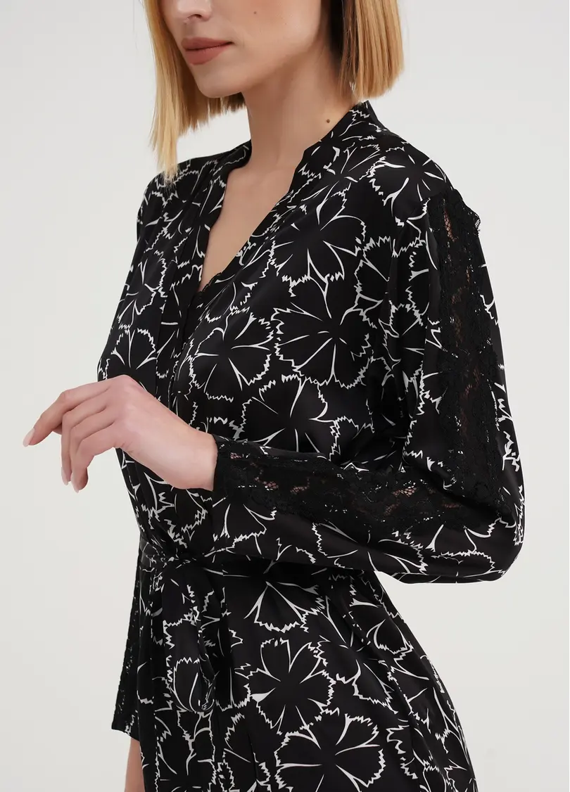 Шовковий халат у квіти з мереживом TIZIANA 7327/051 black/white clove (чорний)