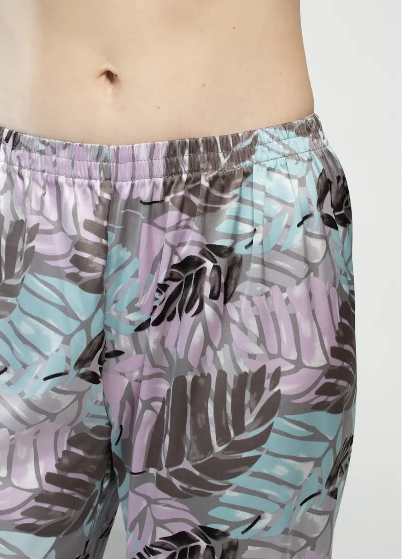Довга піжама з шовку LEAFSONG 5010/050 gum leaf/mokko print (зелений/коричневий)