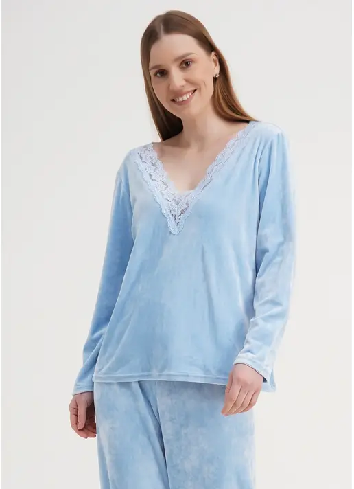 Велюровий топ з V-подібним вирізом та мереживом SOFT WINTER 4411/081 blue (блакитний)