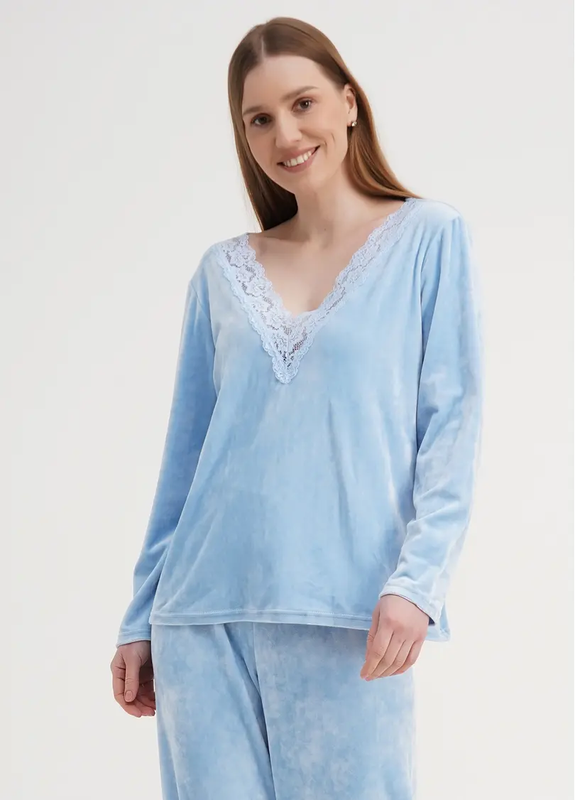 Велюровий топ з V-подібним вирізом та мереживом SOFT WINTER 4411/081 blue (блакитний)