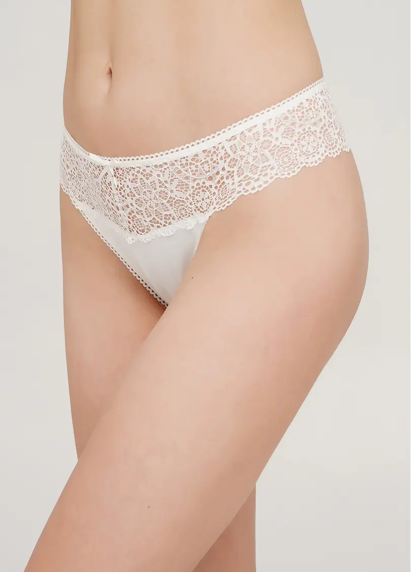 Мереживні трусики стрінги JESSICA 2101/02 whisper white (білий)