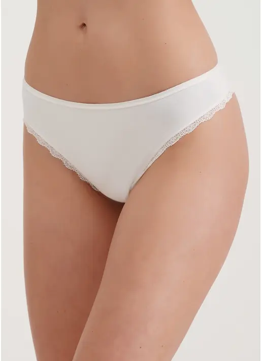 Трусики стрінги з бавовни та мережива Leila lace 2102/60 whisper white (білий) Трусики стрінги з бавовни та мережива Leila lace 2102/60 whisper white (білий)