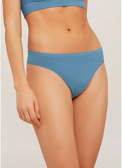Безшовні стрінги STRING BRIEFS COLOR spring lake (блакитний)
