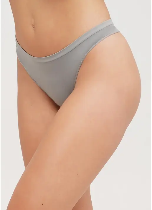 Безшовні стрінги STRING BRIEFS COLOR ultimate grey (сірий) Безшовні стрінги STRING BRIEFS COLOR ultimate grey (сірий)