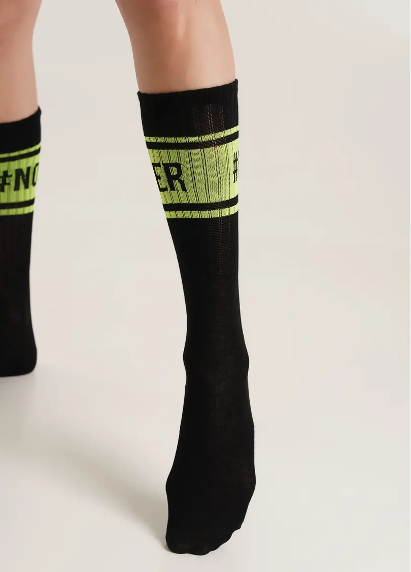 Бавовняні шкарпетки високі з неоновим написом WS4 TEXT STRONG 012 black/yellow neon (чорний/жовтий неон)