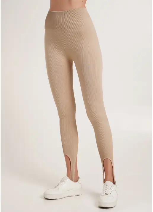Легінси в рубчик зі штрипками LEGGINGS RIB STRIPE nude (бежевий) GIULIA x Lichi by Lichi Легінси в рубчик зі штрипками LEGGINGS RIB STRIPE nude (бежевий) GIULIA x Lichi by Lichi