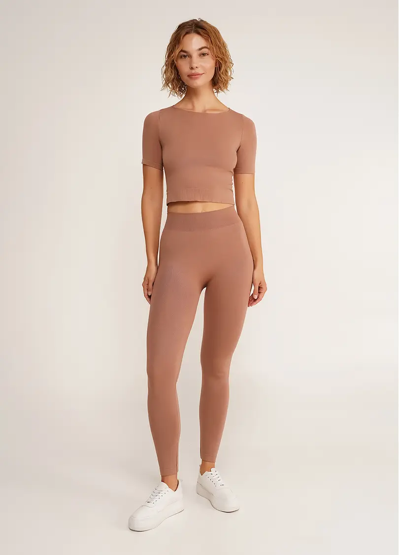 Укорочена безшовна футболка CROP T-SHIRT mokko (коричневий)