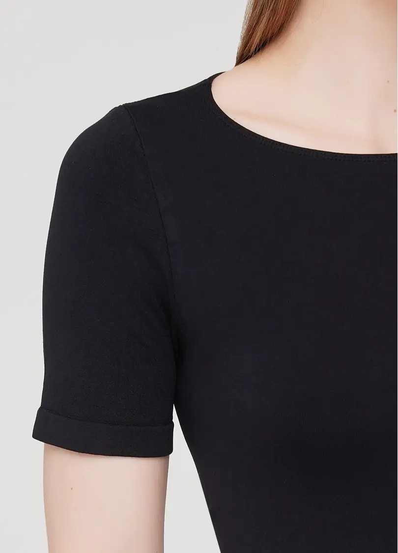 Укорочена безшовна футболка CROP T-SHIRT nero (чорний)